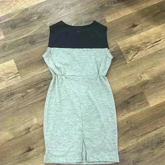 Lole Black/Gray Sporty Style Dress with front pocket and elastic waist. Stretchy - Picture 9 of 11